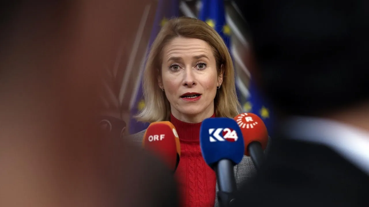 Кая Каллас заявила о планах ЕС обсудить темы для возможных переговоров с Россией Главы МИДов стран Евросоюза поднимут этот вопрос на встрече 27 и 28 мая Нам сначала нужно обсудить между собой что мы с ними будем обсуждать Именно поэтому у нас будет встреча на которой мы обсудим предложения сказала глава евродипломатии перед саммитом министров иностранных дел в Брюсселе в понедельник Подписаться на Говорит Москва Telegram VK МАКС