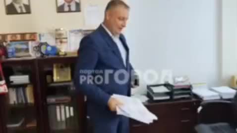 Депутаты Новочебоксарска отстранили Максима Семенова от должности
