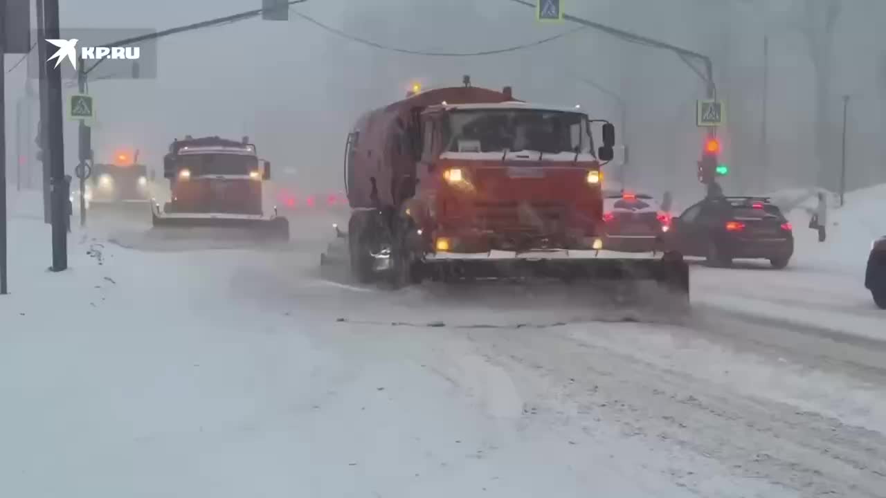 Эвакуация автомобилей в Подмосковье из-за снегопада