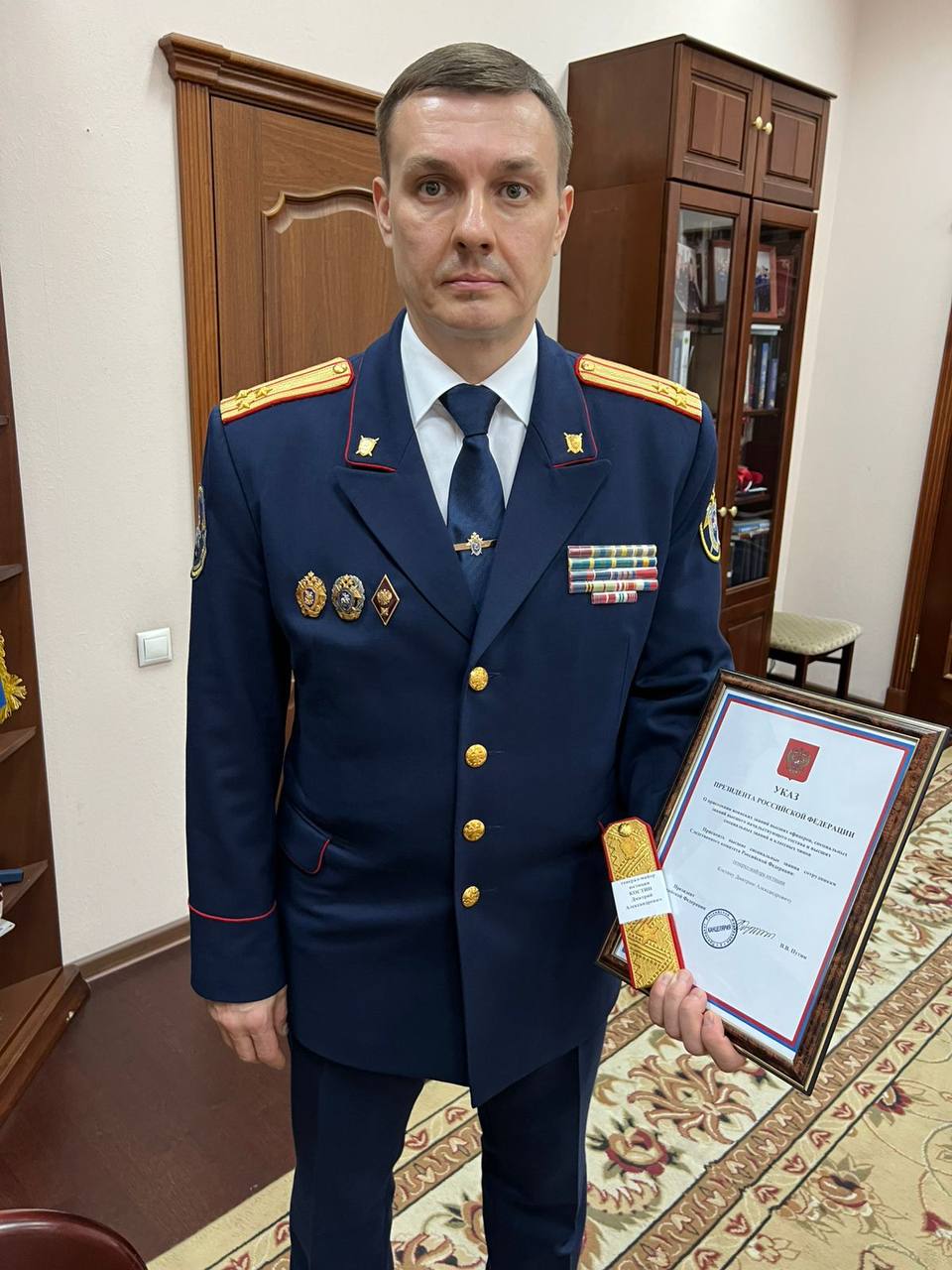Руководителю СУ СК РФ по Саратовской области Дмитрию Костину указом Президента Владимира Путина присвоено звание генерал-майора юстиции. Поздравляем Дмитрия Александровича!