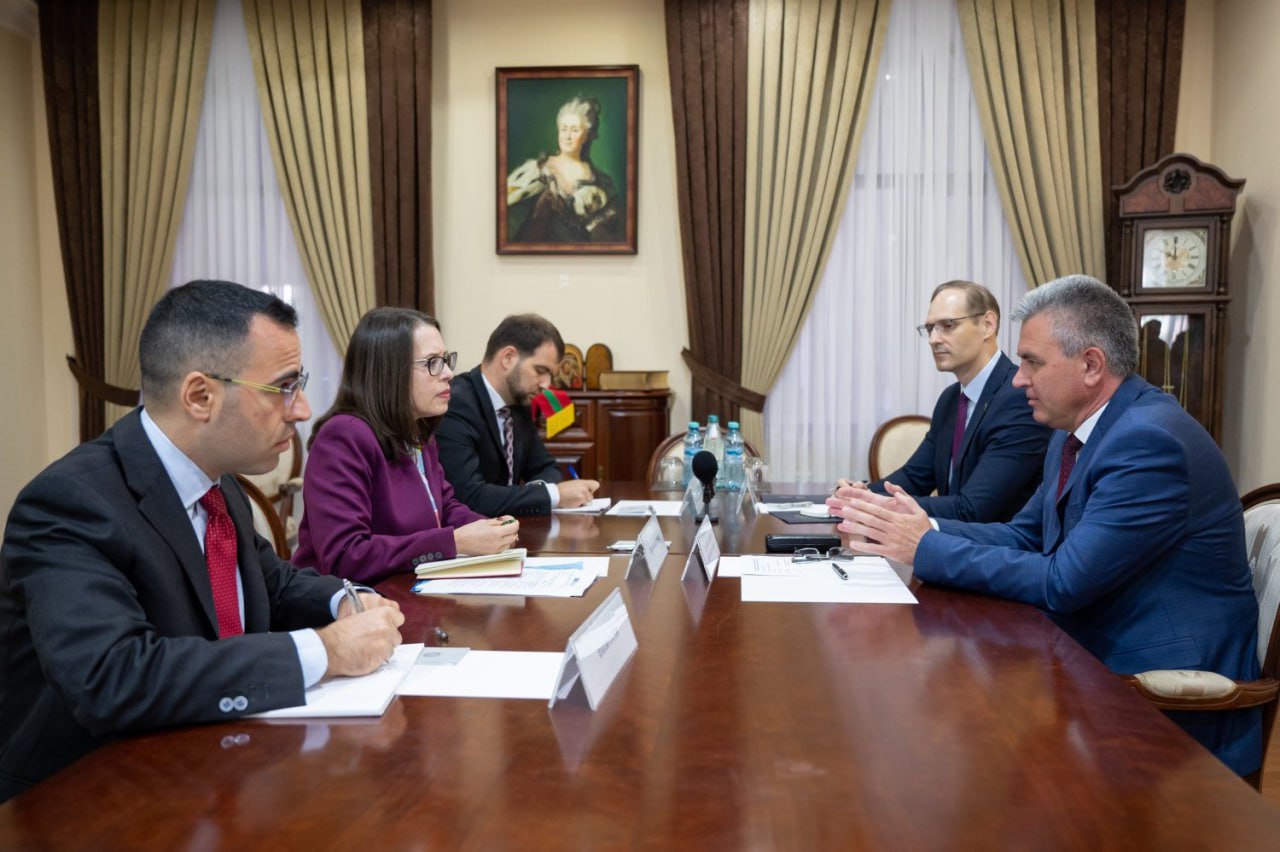 Лидер Приднестровья Вадим Красносельский обратился к главе миссии ОБСЕ в Молдове с просьбой  проконтролировать обещание Молдовы пропустить российский газ в ПМР.     Salut Молдова! Подпишись!