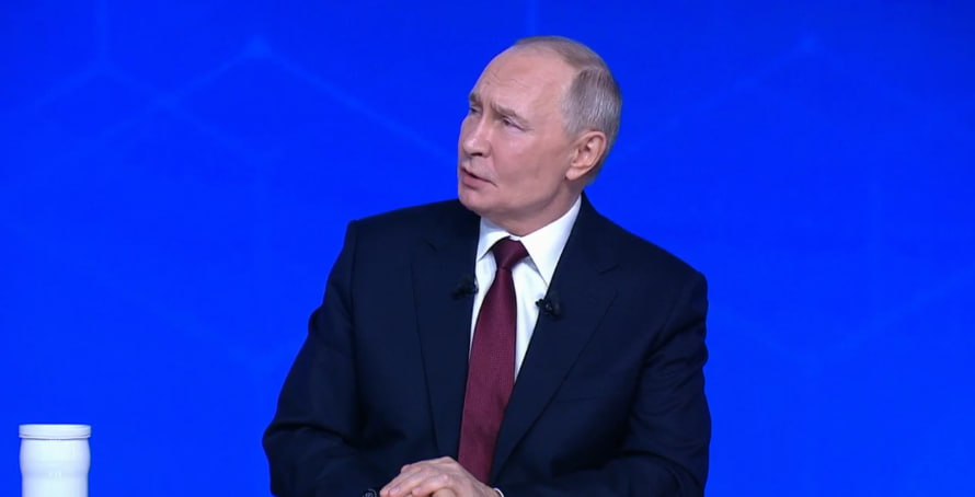 Путин заявил о решении проблемы водоснабжения Донбасса после установления контроля над Славянском Проблема водоснабжения Донбасса будет решена когда территории за Славянском где расположен основной водозабор перейдут под контроль России Об этом заявил Президент РФ Владимир Путин в ходе Прямой линии Вы знаете откуда берется эта проблема основной водозабор система водоснабжения основная находится за Славянском на территории которая к сожалению до сих пор контролируется противником Она кардинально может быть решена в старой системе отсчета когда эта территория будет находиться под контролем наших Вооруженных Сил сказал В Путин Подробнее здесь