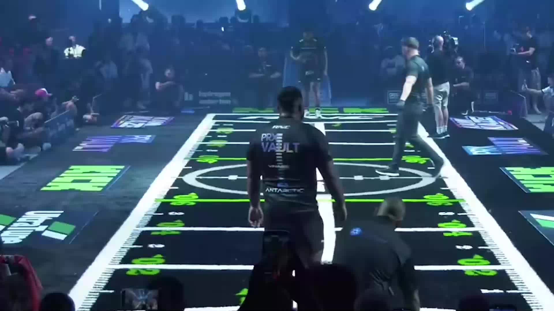 В Австралии растет популярность опасного спорта RNC, вызывающего обеспокоенность врачей