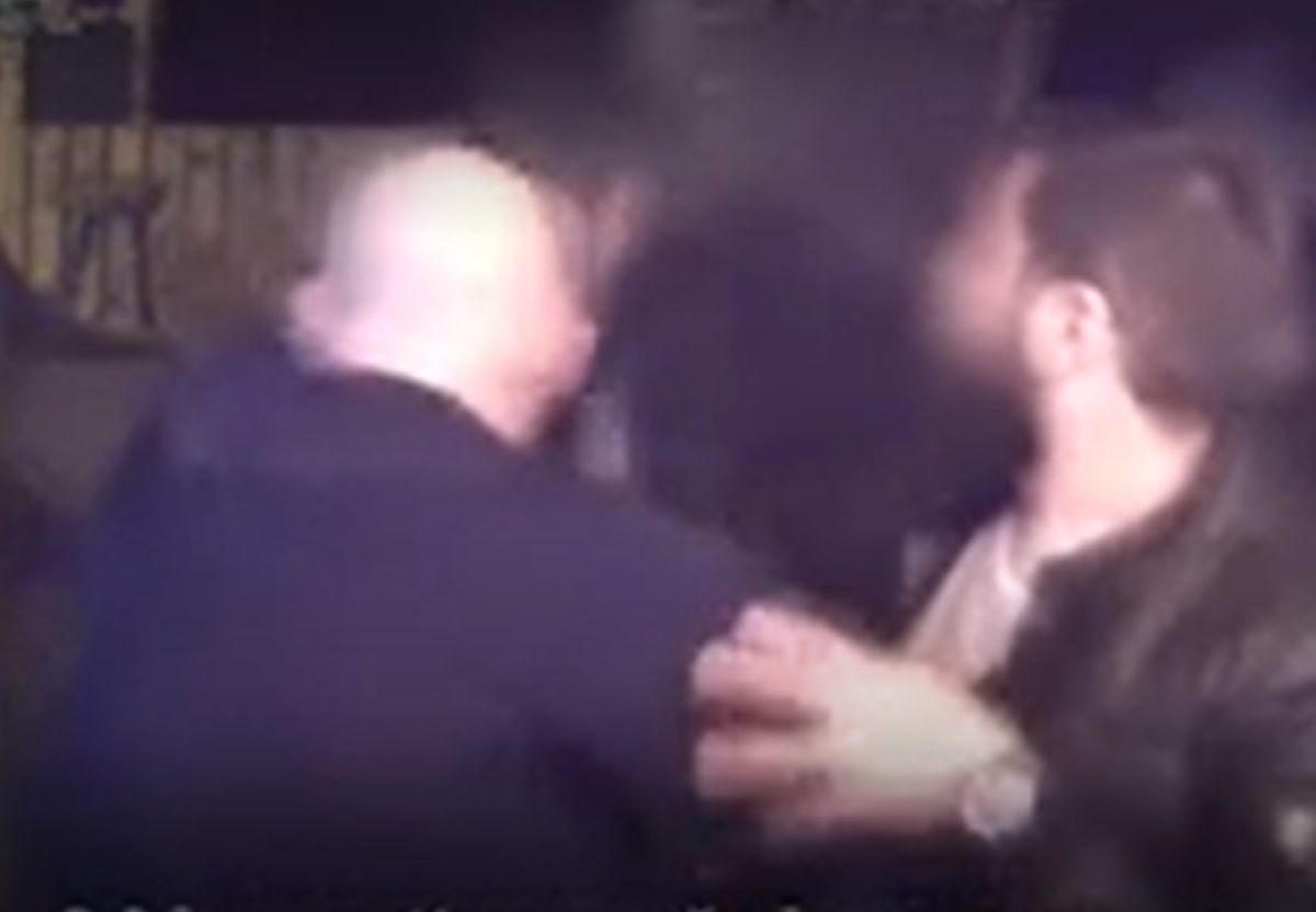 Выяснились любопытные подробности о взятом в Обнинске криминальном авторитете и его банде kaluganews ru fn 1750781 html Как выяснилось задержанный в Обнинске после дебоша в кальян баре лидер межэтнической преступной группировки занимался выбиванием долгов с представителей бизнеса Прислать новость Подписаться