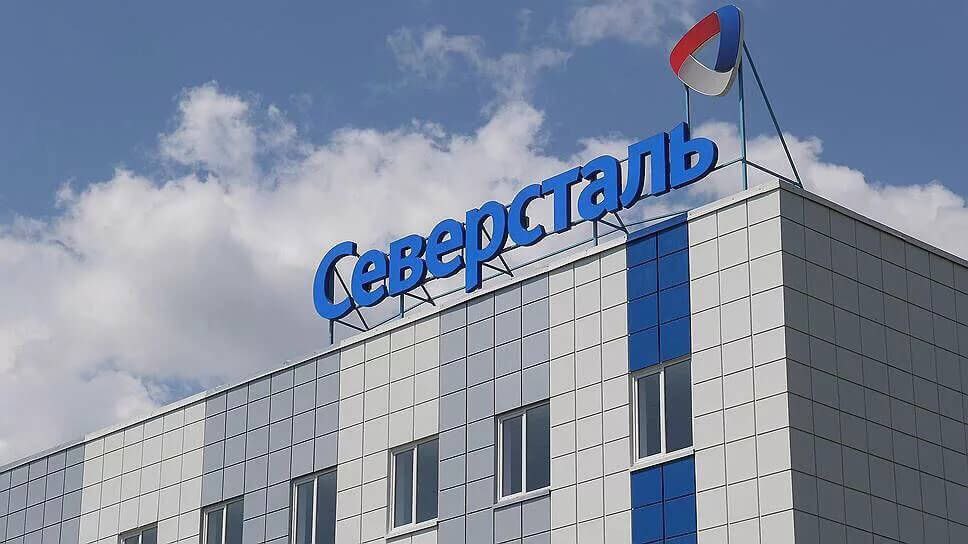 "Северсталь" сократила в IV квартале EBITDA на 28%  "Северсталь" в IV квартале 2024 года сократила EBITDA на 28% по сравнению со третьим кварталом, до 46,47 млрд рублей. По сравнению с аналогичным периодом прошлого года показатель упал на 35%, говорится в сообщении компании.  Свободный денежный поток компании в IV квартале составил отрицательные 2,2 млрд руб.  консенсус-прогноз - минус 3,9 млрд руб. .  Совет директоров "Северстали" рекомендовал не распределять дивиденды за IV квартал 2024 года. #chmf