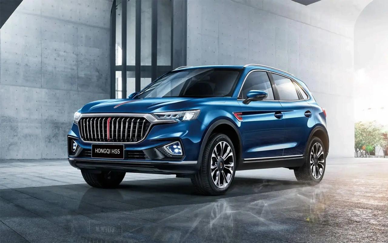 В Hongqi прокомментировали случаи отказа в регистрации автомобилей в ГАИ Необходимые требования к табличкам с изображением VIN кода на автомобилях Hongqi официально импортированных в Россию соблюдены причин для отказа в регистрации нет сообщила Autonews пресс служба марки Мы сожалеем что автовладельцы столкнулись с данной ситуацией и не видим объективных причин в отказе от постановки автомобиля на учет Мы ведем взаимодействие с государственными органами по данному вопросу пояснили в компании В Hongqi добавили что сейчас с отказом в регистрации автомобилей столкнулись и другие бренды однако подобные случаи не носят массовый характер С такими ситуациями сталкиваются не только автомобили бренда Hongqi Этих случаев не так много добавила пресс служба бренда В случае возникновения сложностей с регистрацией автомобиля в Hongqi порекомендовали обратиться к дилерам марки чтобы получить официальное письмо от представительства китайской компании Autonews также направил запрос в МВД эксклюзив autonews