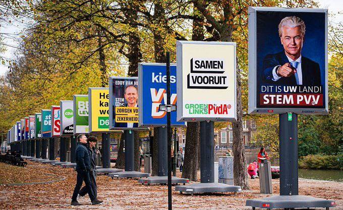 В Нидерландах началось голосование на выборах в парламент Избирательные участки на парламентских выборах в Нидерландах открылись Судя по опросам самые высокие шансы у Партии свободы ультраправого политика Герта Вилдерса vesti az