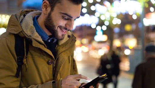 Удивительная закономерность обнаружена вокруг микрорайона Вишневая Горка в пригороде Челябинска Берег Шершневского водохранилища жилые комплексы поселка Западный Залесье Женева частный сектор СНТ Южно Уральский гольф клуб спа комплекс Voda клуба досуга Русские забавы во всех этих локациях отмечается увеличение скорости мобильного интернета Что случилось Налицо эффект кругов на воде А камушек бросили в Вишневой Горке МТС установила в густонаселенном микрорайоне новое телеком оборудование для увеличения скорости и емкости сети чтобы его жители могли потреблять онлайн контент даже в вечерние пиковые нагрузки