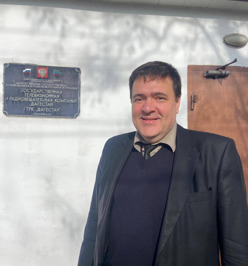 Сергей Караченцев назначен первым заместителем министра юстиции Дагестана Соответствующее распоряжение опубликовано на официальном сайте Правительства Дагестана Назначить Караченцева Сергея Викторовича первым заместителем министра юстиции Республики Дагестан освободив его от занимаемой должности говорится в тексте документа Напомним что Сергей Карачаевцев занимал должность замминистра юстиции республики с 4 февраля 2019 года