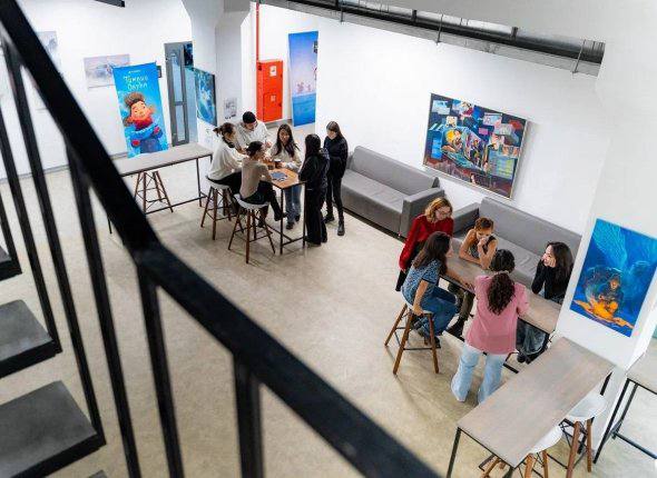 АГИКИ стал Арктическим университетом искусств и креативных индустрий Арктический государственный институт культуры и искусств АГИКИ получил новый статус теперь это Арктический государственный университет искусств культуры и креативных индустрий Приказ Министерства науки и высшего образования РФ подписан 10 декабря Фото Анатолий Семенов Читать подробнее на сайте YakutiaMedia Новости Якутии