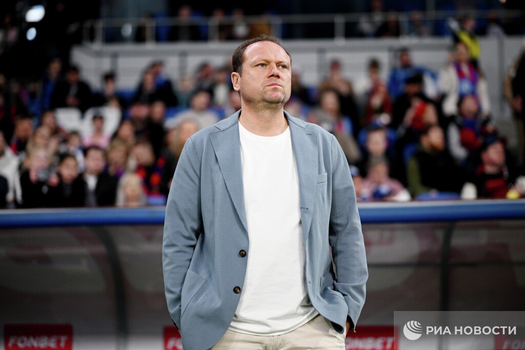 Официально: Марцел Личка покидает пост главного тренера «Динамо» Чешский специалист возглавлял бело-голубых с июня 2023 года.