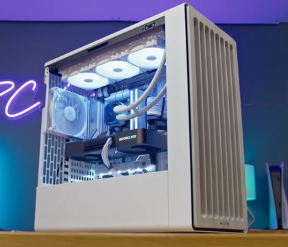 В PC Centric назвали лучшие комплектующие для игрового ПК на октябрь 2025 года Эксперты подобрали лучшие решения для различных ценовых сегментов от бюджетных сборок до систем премиум класса В бюджетной сборке предлагается использовать связку из процессора AMD Ryzen 5 7500F и видеокарты ARK B580 с 12 ГБ видеопамяти Система построена на материнской плате GIGABYTE B850 Eagle и включает 32 ГБ оперативной памяти DDR5 и SSD накопитель Kingspec XG7000 на 1 ТБ
