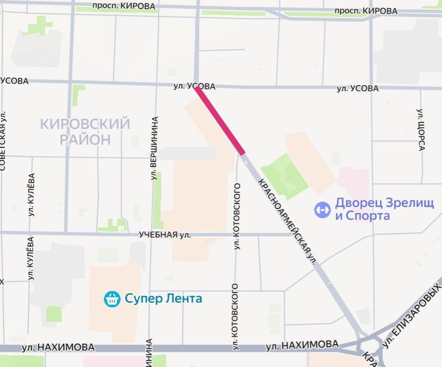В Томске снова перекопают Красноармейскую улицу для ремонта теплосетей Мэрия Томска сообщила, что с 22:00 19 июня до позднего вечера 22 июня на участке от Усова до Котовского пройдут работы по ремонту тепломагистрали. Власти не уточнили, будет ли улица перекрыта полностью или частично, но изменение маршрутов троллейбуса №3 и автобусов №24/120 говорит о возможных серьезных ограничениях движения. Отметим, что в 2024 году «ТомскРТС» уже проводил капитальный ремонт теплосетей в этом районе. Подписаться! Регион-70 Прислать новость