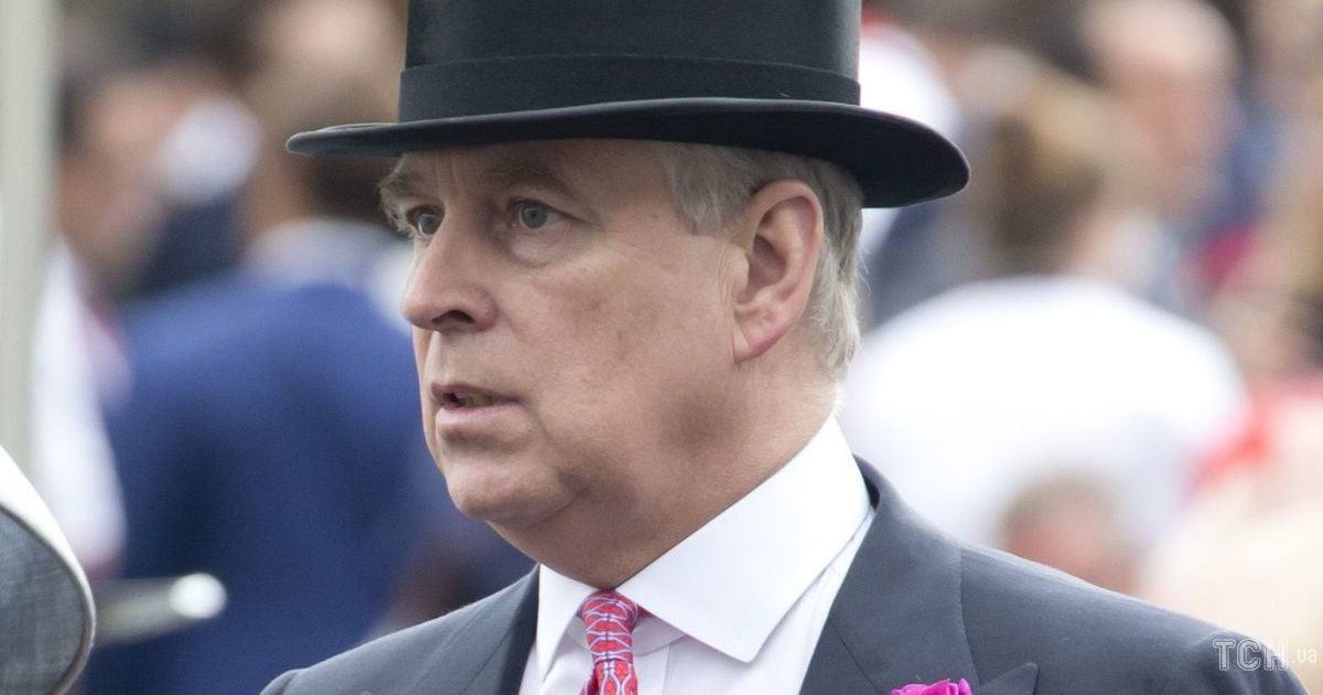 Король Великобритании Чарльз III лишил своего брата принца Эндрю королевских титулов и распорядился выселить его из Королевского Лоджа Отныне его будут называть просто Эндрю Маунтбеттен Виндзор Caucasian bureau