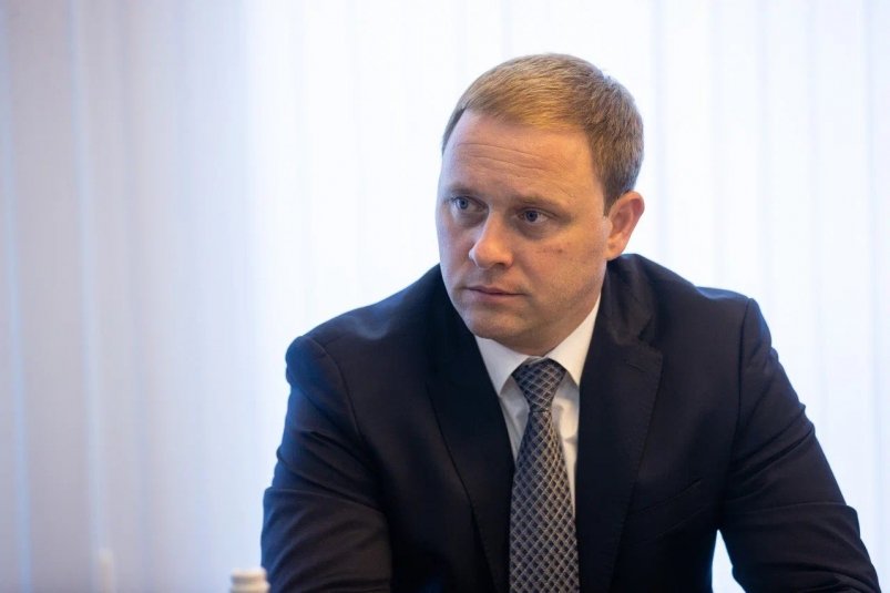 Мэр Анапы Василий Швец покинул свою должность по собственному желанию Об этом сообщил кубанский депутат и блогер Сергей Климов. По его предположению, он уходит на должность вице-губернатора. : Пресс-служба администрации Краснодарского края