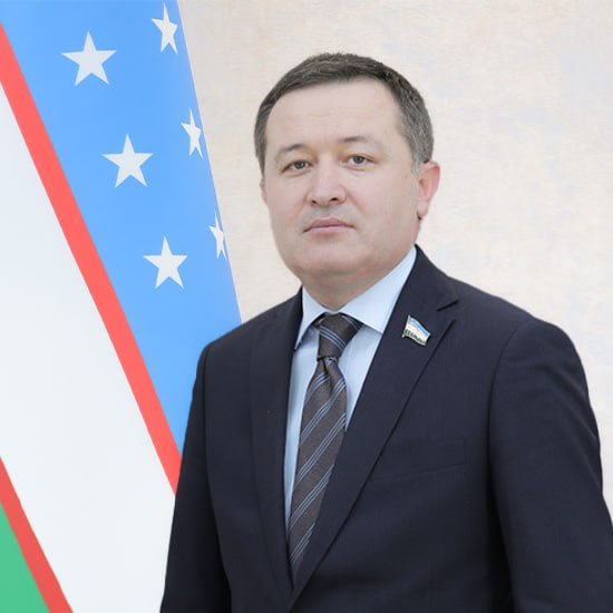 Абдуманноп Буриев назначен бизнес омбудсманом при президенте 28 апреля он вступился за кафе Testo которому власти Ташкента отключили свет за несогласие с ходом реконструкции улицы Садыка Азимова ранее он занимал должности члена Комитета Законодательной палаты по противодействию коррупции и судебно правовым вопросам начальника отдела организационного контроля и стратегического планирования в центральном управлении Министерства юстиции начальника Ферганского областного управления юстиции