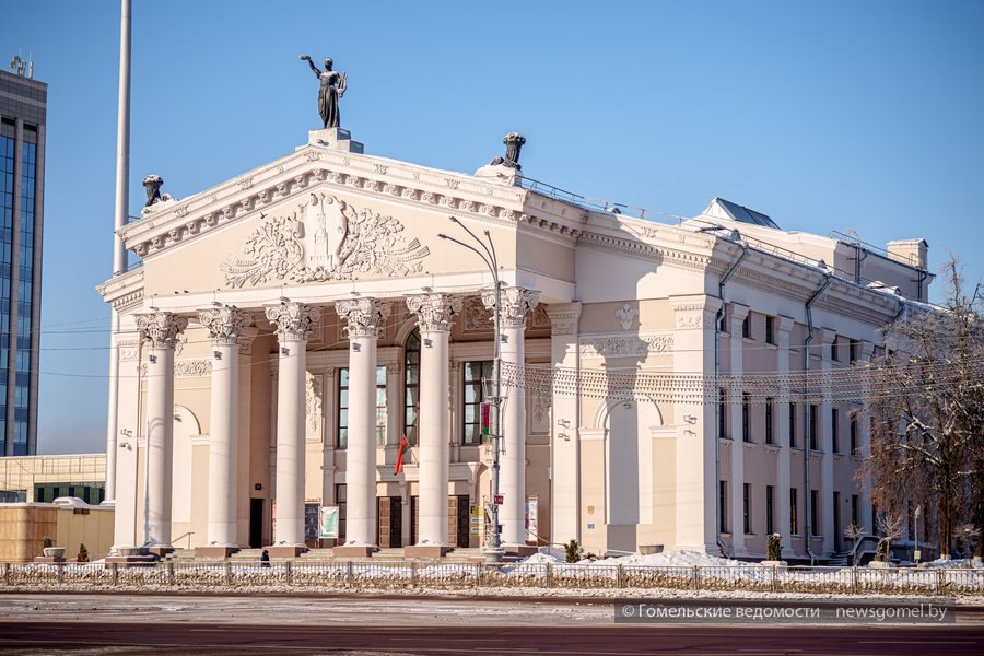 В Гомеле стартовал отбор заявок на Славянские театральные встречи К участию в театральном форуме приглашаются белорусские и зарубежные региональные театры ориентированные на славянскую культуру драматургию историю