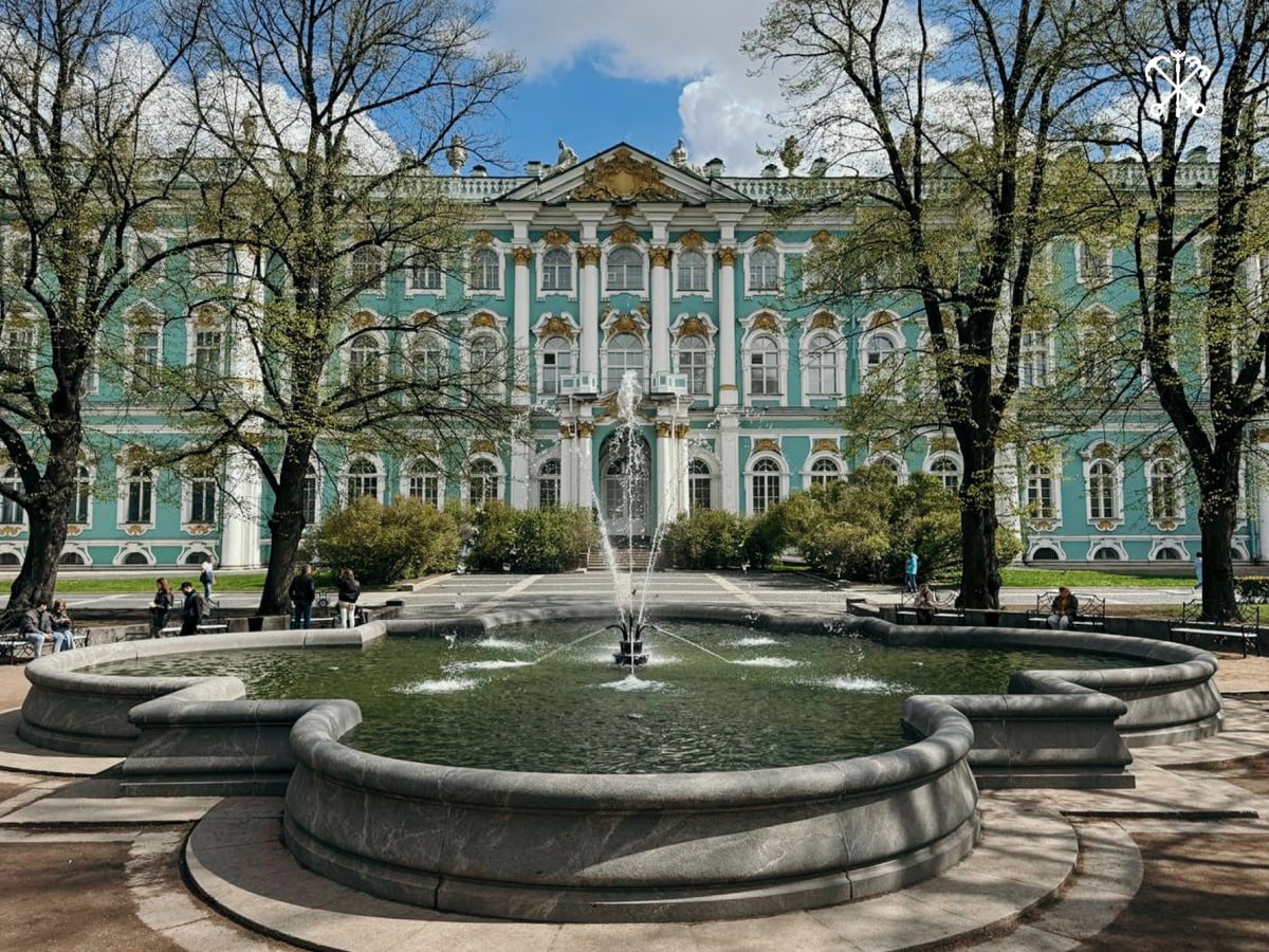 Фонтаны в центре Петербурга будут работать круглосуточно во время праздника «Алые паруса». В ночь с 28 на 29 июня не отключат водные жемчужины у Эрмитажа, Адмиралтейства, Казанского собора, на Манежной площади и фонтан «Шар».