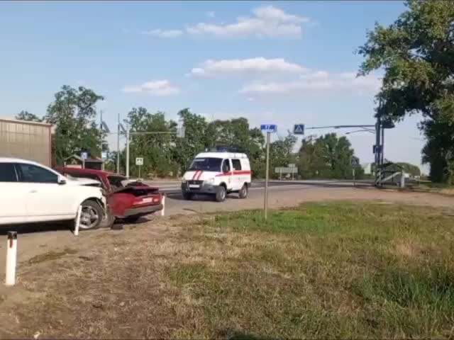 Дорожное происшествие на Беляевском шоссе в Оренбурге: пострадавшие в результате столкновения Audi и ВАЗ