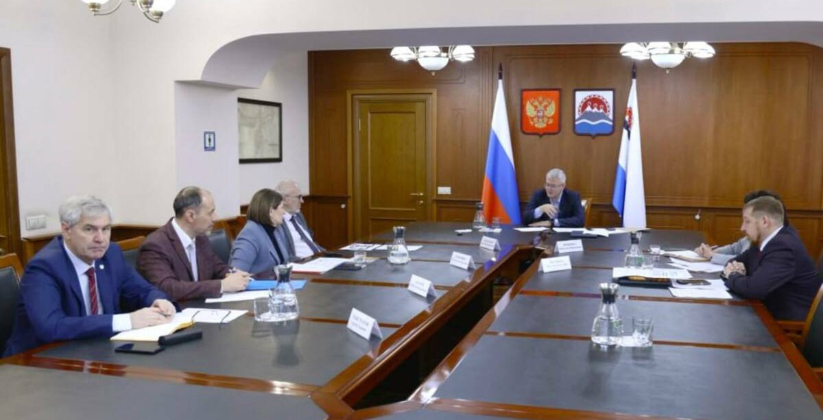 В Петропавловске появится центр компетенций по геотермальной энергетике В Петропавловске Камчатском на базе КамГУ имени Витуса Беринга создадут центр компетенций по геотермальной энергетике Приступить к реализации проекта планируется уже в следующем году Нажмите для подробностей kam24 ru news main 20251205 123415 html utm source telegram utm medium messenger