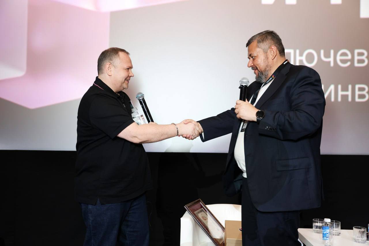 Уже видели новость Книга рекордов России зафиксировал рекорд по доходности на ММВБ за три года 10 000 Его поставил трейдер Роман Дмитриев t me R1wIUi2v 1Y0OGUy а подтвердил Финам по итогам его брокерских счетов Все справки подтверждения от Финама Роман уже опубликовал в блоге в закрепленном сообщении Речь про торговлю с обдуманными сделками и правильно выставленными стопами а не о горе трейдерах тыкающих пальцем в небо Вырастет Вырастет И это лишь малая часть того о чём он рассказывает публично в своём канале ProfitKing Реклама