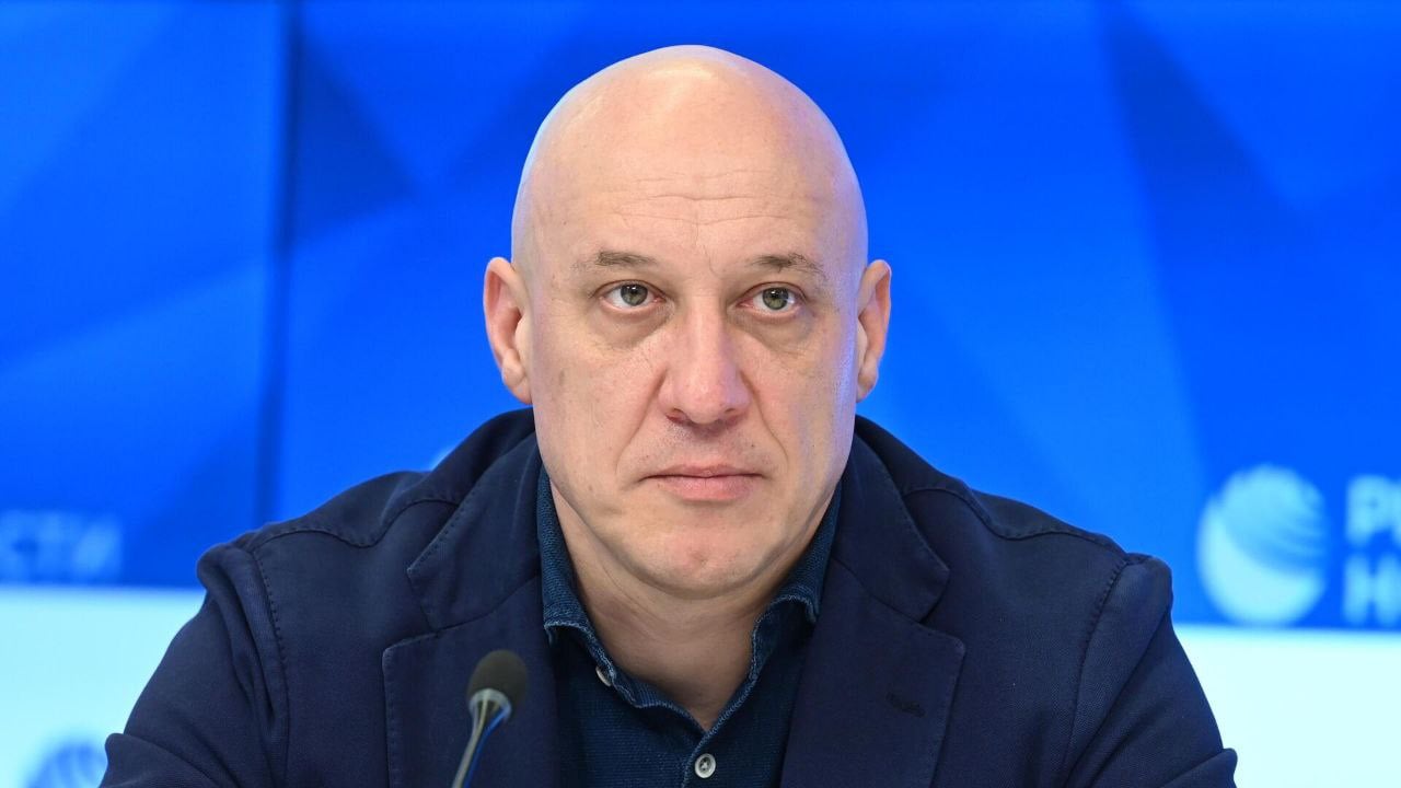 Поколение 20-30-летних является «потерянным». Об этом заявил певец и депутат Госдумы от ЕР Денис Майданов. Он отметил, что новая эпоха, наполненная Instagram , Sniсkers и Голливудом, привела к изменению ценностей.   «Мы сейчас возвращаем ценности, на которых, мы хотим, чтобы наши дети росли так же, как и мы. Но есть поколение, 20-30 лет, потерянное поколение, которое уже родило детей, и которые думают совершенно иначе. Воспитанные, к сожалению, совершенно иначе. И уже через детей работать с родителями», — сказал он.    Принадлежит Meta, признанной в России экстремистской организацией