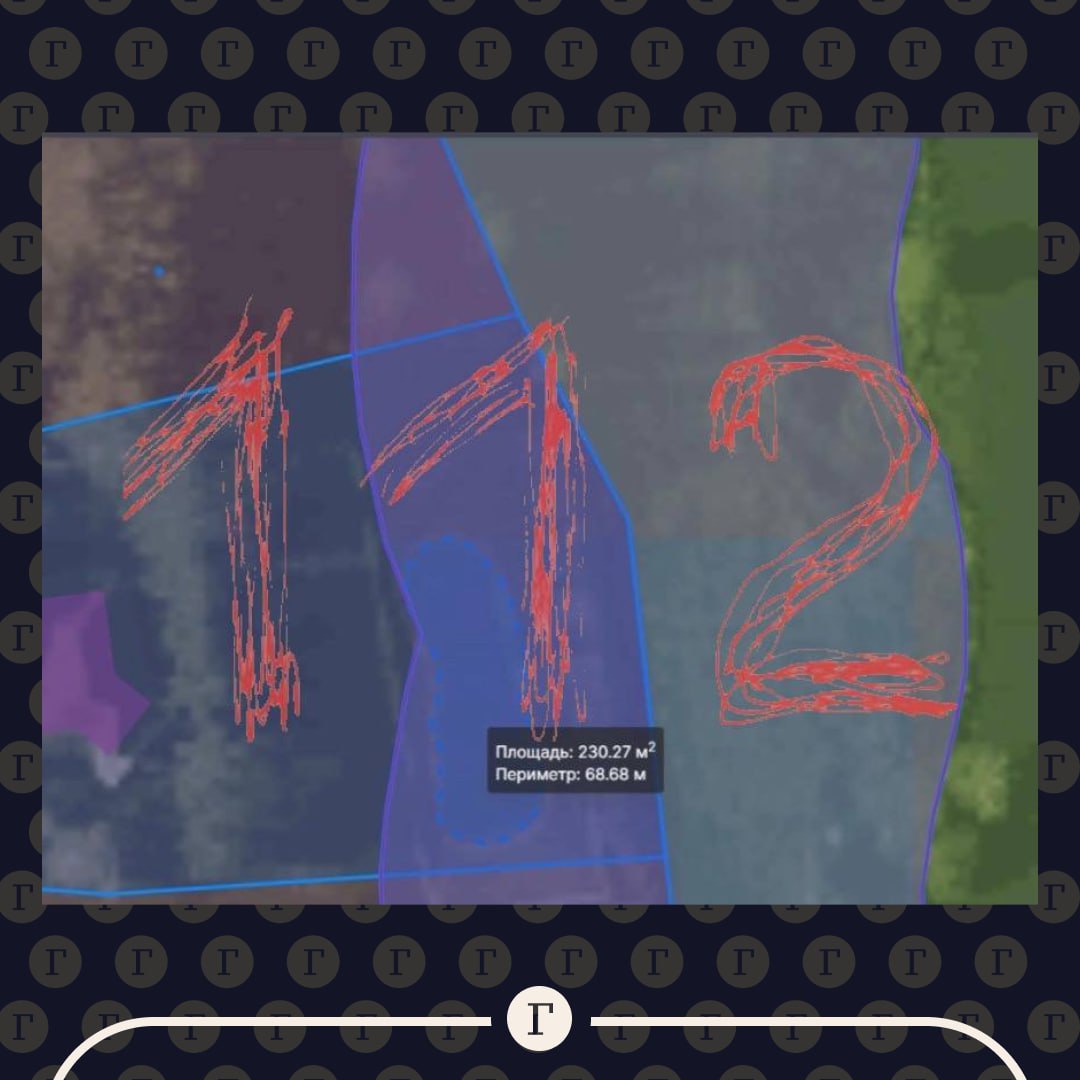 На Долину пожаловались в прокуратуру из за ручья в Подмосковье Инициатором стал саратовский предприниматель Глеб Рыськов По его мнению певица незаконно обустроила искусственный пруд в защитной прибрежной полосе ручья В своем обращении бизнесмен указал что на участке Долиной был выкопан искусственный водоем площадью 230 кв м Работы якобы проводились тяжелой техникой в границах прибрежной защитной полосы безымянного ручья что запрещено Водным кодексом Рыськов призвал прокуратуру провести проверку привлечь певицу к административной ответственности а также обязать ее ликвидировать пруд восстановить рельеф и почвенный покров   Читайте Газету Ru в MAX