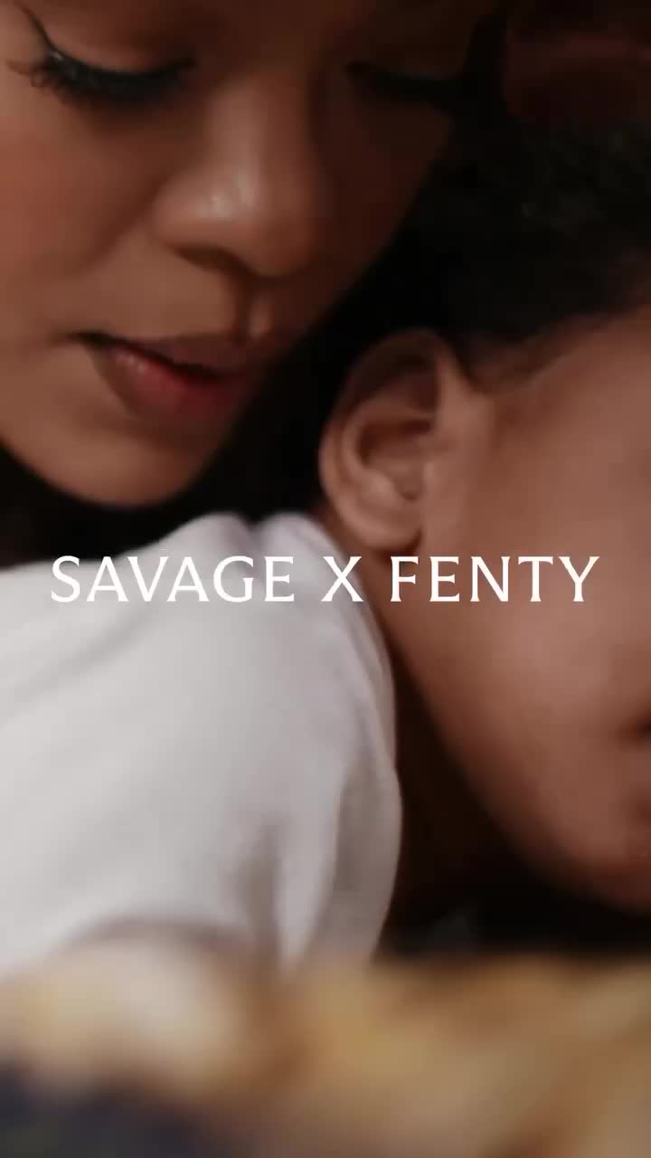 Рианна запускает праздничную кампанию Savage x Fenty с участием сыновей