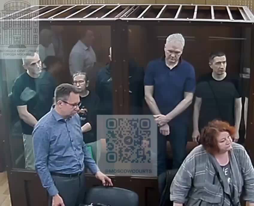 Суд продлил срок содержания под стражей для экс-чиновников Челябинской области