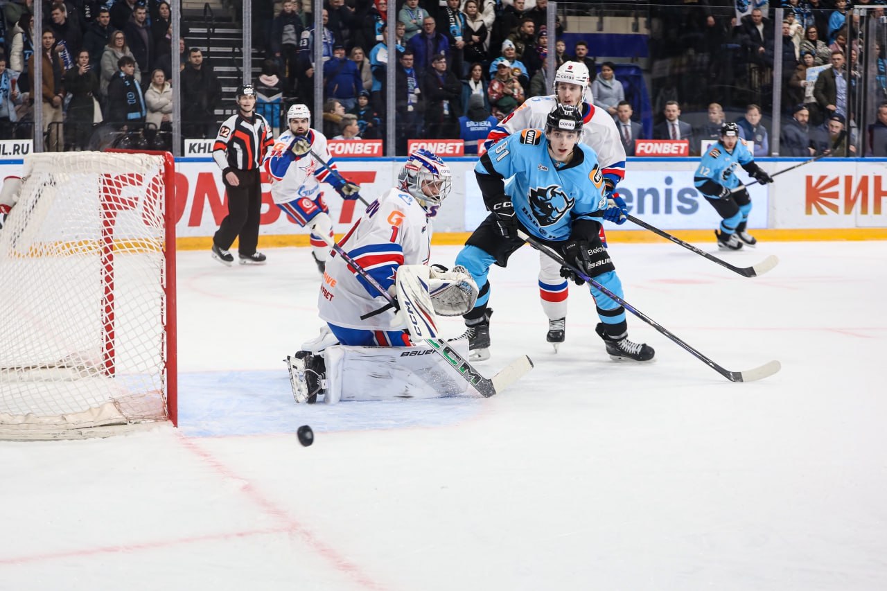 Будет ли вторая победа подряд у минского Динамо Сегодня минчане на выезде сыграют против СКА С армейцами зубры в этом сезоне играли дважды и оба раза уступили 2 3 ОТ 1 4 Прервут ли динамовцы эту неприятную серию с командой Игоря Ларионова   В 19 30 смотрим прямую трансляцию на Беларусь 5   hockeyby