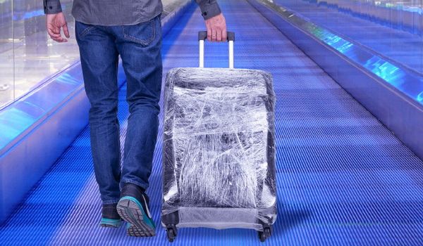 А тем временем… Численность населения Молдовы сократилось на 42 тыс. по сравнению с прошлым годом, по данным национального бюро статистики. На начало года население Молдовы составило 2,381 млн человек, что 1,7% меньше, чем годом ранее. Судя по всему, режим PAS действует по ленинскому принципу «Лучше меньше, но лучше»…