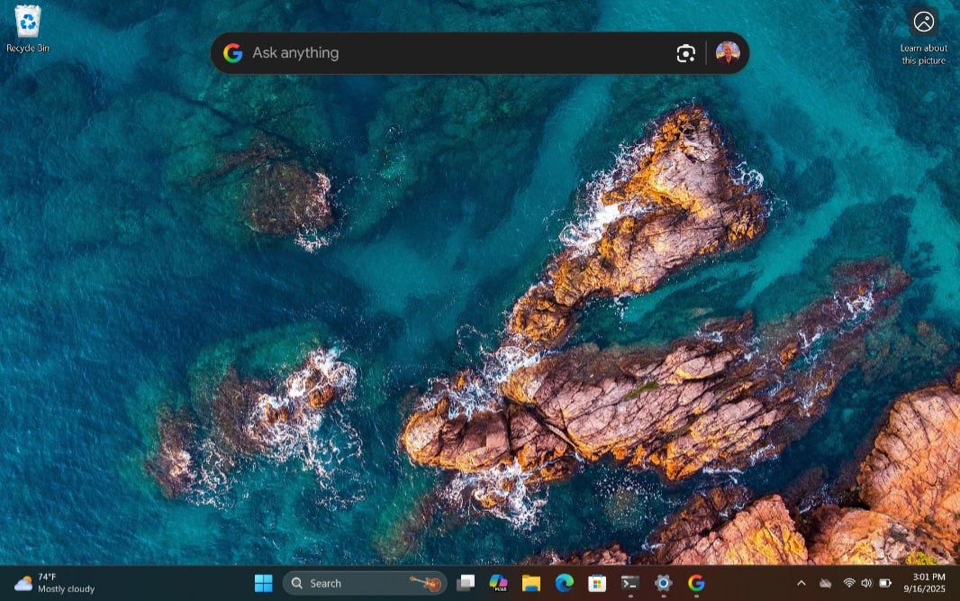 Spotlight для Windows Google представила новое экспериментальное приложение для Windows позволяющее выполнять поиск прямо с рабочего стола по функциональности оно во многом похоже на Spotlight в macOS Вызвать строку поиска можно с помощью комбинации клавиш Alt Space при желании её можно изменить Окно поиска появляется поверх рабочего стола его можно свободно перемещать и изменять размер С помощью этой утилиты пользователи могут находить локальные файлы запускать приложения искать документы в облаке и просматривать веб страницы Одной из ключевых функций стала интеграция с Google Lens она позволяет выделять изображения или текст на экране выполнять перевод искать аналогичные картинки или даже решать задачи Приложение пока доступно только в США новости