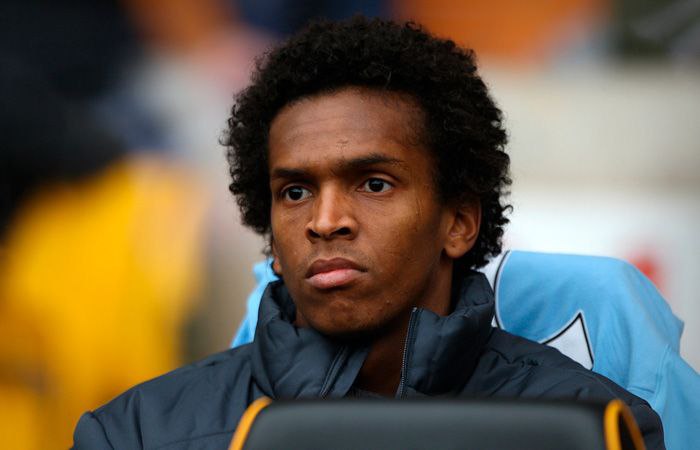 Жо арестовали за неделю до приезда на матч ЦСКА в Россию бразильца задержали во вторник на пляже Барра в Рио де Жанейро Игрок не платил алименты в течение 12 месяцев и арестован по этой причине в четвертый раз Жо на следующей неделе должен посетить два матча армейцев против Динамо Мх в Кубке России и Оренбурга в РПЛ