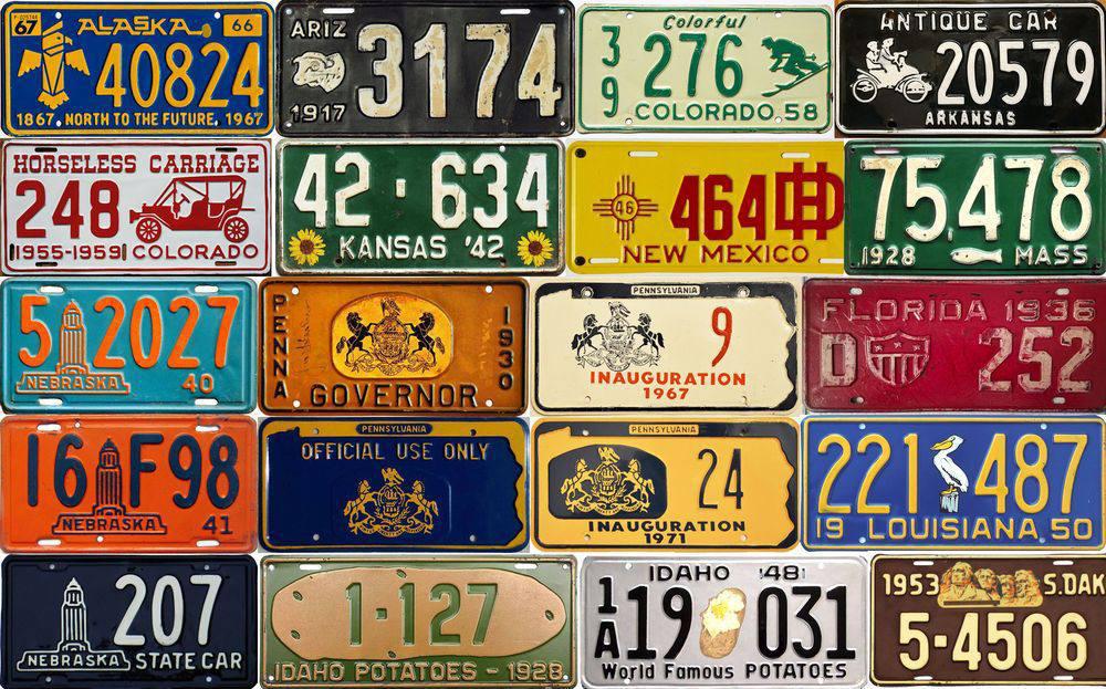 В России могут появиться зелёные и бирюзовые номера Глава Национального автомобильного союза НАС Антон Шапарин обратился с инициативой к премьер министру Михаилу Мишустину о введении в нашей стране цветных номерных знаков Речь идёт о зелёных для электромобилей и бирюзовых для беспилотников Авторы инициативы опираются на мировой опыт во многих странах уже давно введена такая практика Цветная градация упростит работу ГИБДД и повлияет на уровень безопасности на дорогах считают в НАС Сейчас в России другим цветом выделены дипломатические номера красный военные чёрный синие МВД и жёлтые для коммерческих перевозок