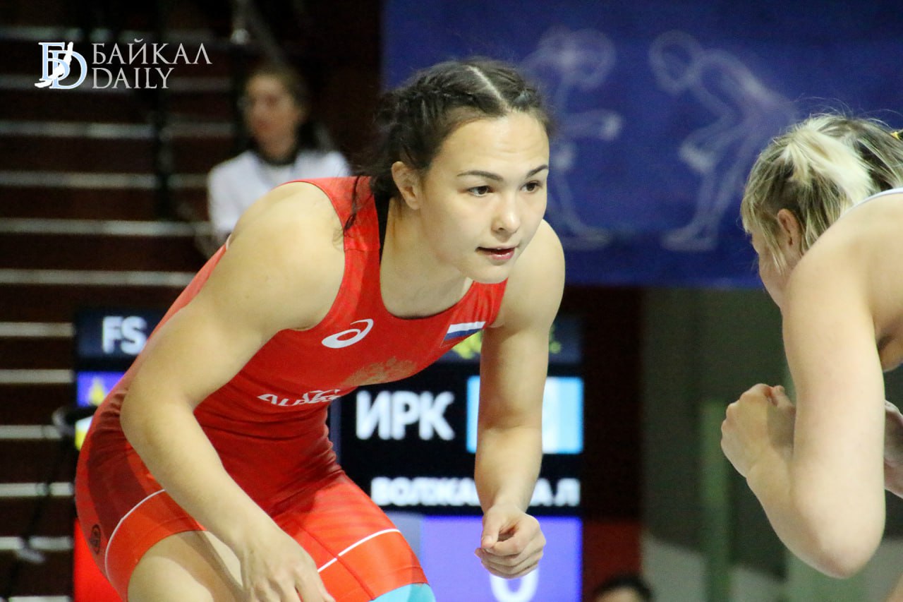 Звезда бурятской борьбы Стальвира Оршуш вышла замуж Избранником Стальвиры стал уроженец Китая Чжан Чэнцян. Он аспирант Бурятского государственного университета. Стальвира Оршуш трижды выигрывала чемпионаты Европы; она участница Олимпийских играх и чемпионата мира. С 2023 года выступает за Венгрию