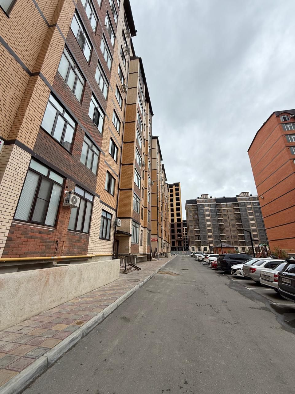 Итоги большой проверки ГЖИ РД в Каспийске Госжилинспекция РД по поручению Прокуратуры РД завершила надзорные мероприятия Управляющие компании Проверено 16 УК 180 МКД у 15 из них зафиксированы нарушения Материалы уже переданы в прокуратуру Каспийска для привлечения к ответственности Администрация Каспийска Выявлены нарушения при выдаче разрешительных документов на перевод жилого помещения в нежилое Постановление 211 от 04 03 2025 г ул Орджоникидзе 17 Все материалы направлены в прокуратуру Каспийска для отмены и признания постановления незаконным ГЖИ РД на страже закона и прав жильцов подробнее на сайте Инспекции