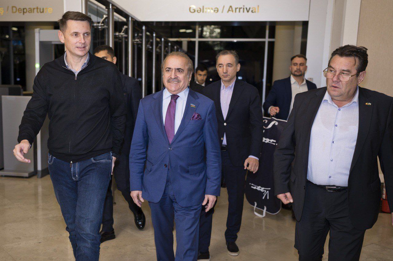 Председатель Сената Парламента Румынии Мирча Абрудеан прибыл в Азербайджан для участия в Международной парламентской конференции посвящённой 30 летию принятия Конституции Азербайджанской Республики Caucasian bureau