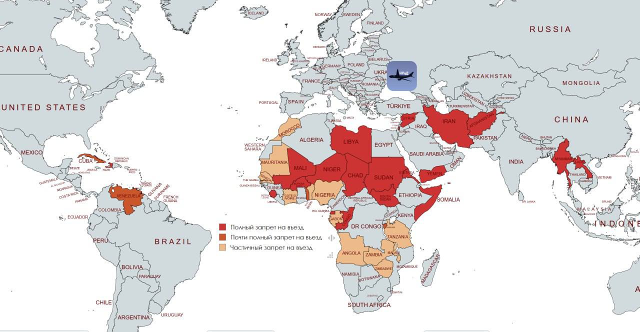 Трамп расширил список стран гражданам которых полностью запрещён въезд в страну Теперь в нём 20 государств говорится в релизе опубликованном на сайте администрации США Полный запрет вводится в отношении граждан Буркина Фасо Мали Нигера Южного Судана Сирии Лаоса и Сьерра Леоне Также запрет распространяется на людей путешествующих по документам выданным Палестинской автономией В июне полный запрет на въезд ввели для граждан Афганистана Мьянмы Чада Республики Конго Экваториальной Гвинеи Эритреи Гаити Ирана Ливии Сомали Судана и Йемена Исключения сделаны только для тех кто въезжает в США по второму паспорту страны в отношении которой запрета нет а также для обладателей дипломатических виз виз ООН или НАТО спортсменов и в ряде иных случаев Также изменился список стран в отношении которых введены частичные ограничения в нём остались Бурунди Куба Того и Венесуэла Гражданам этих стран запрещено въезжать в США по большинству стандартных виз B1 B2 F M J иммиграционных кроме ряда исключений Для Лаоса и Сьерра Леоне которые тоже были в этом списке теперь введён полный запрет А вот для Туркменистана который тоже был частично ограничен решение пересмотрели В релизе сказано что Туркменистан продуктивно взаимодействует с США и продемонстрировал значительный прогресс в совершенствовании процедур управления идентификацией и обмена информацией Теперь запрет въезда по неиммиграционным визам снят но запрет на въезд потенциальных иммигрантов сохранили Кроме того в новом документе говорится о серьёзных ограничениях въезда граждан ещё 15 стран Ангола Антигуа и Барбуда Бенин Кот д Ивуар Доминика Габон Гамбия Малави Мавритания Нигерия Сенегал Танзания Тонга Замбия Зимбабве В большинстве случаев приостанавливается въезд в США граждан граждан этих государств в качестве иммигрантов а также в качестве неиммигрантов по визам B 1 B 2 B 1 B 2 F M и J Подробности по каждой стране приведены на сайте Белого дома Таким образом въезд в США так или иначе запрещён гражданам 39 государств для 20 полный запрет для 4 действуют исключения ещё для 19 серьёзные ограничения почти по всем видам виз