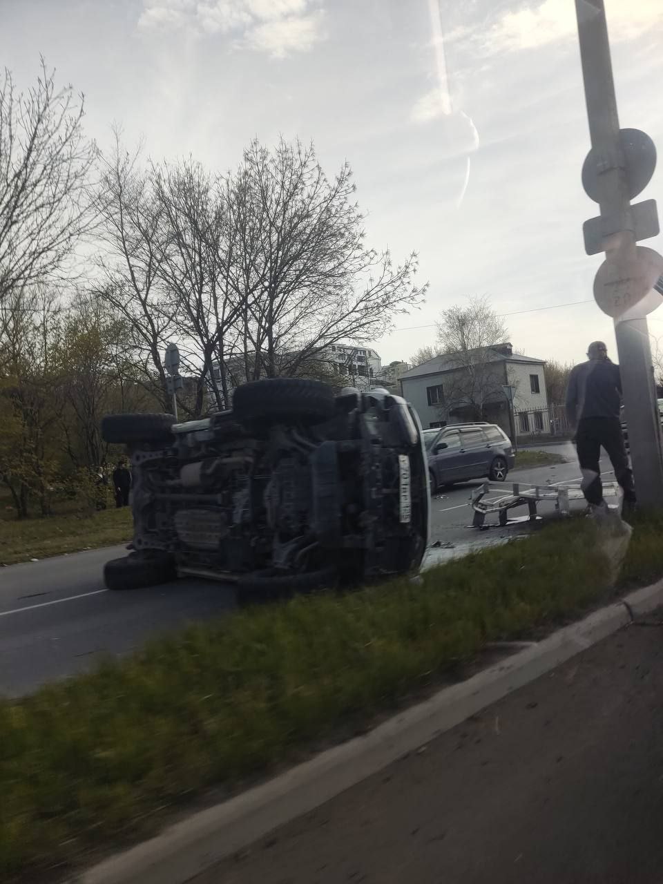 Серьёзное ДТП на Сидоренко. Есть пострадавшие, движение затруднено.