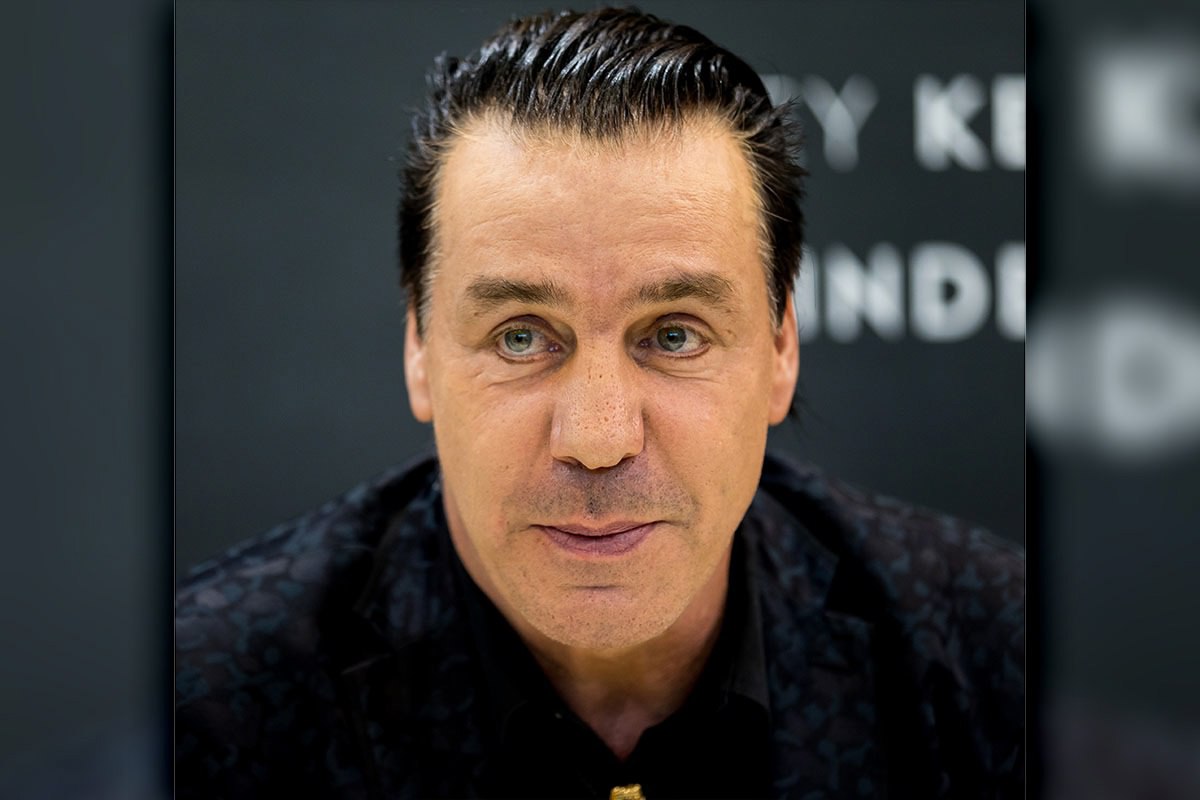 С солиста группы Rammstein Тилля Линдеманна требуют 67 млн рублей за отмененный концерт в Твери  Выступление должно было продлиться 70 минут.  #необоснованное_обогащение