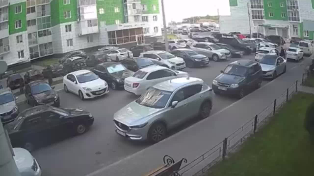 Конфликт между пассажирами и таксистом в Воронеже завершился потерей протеза