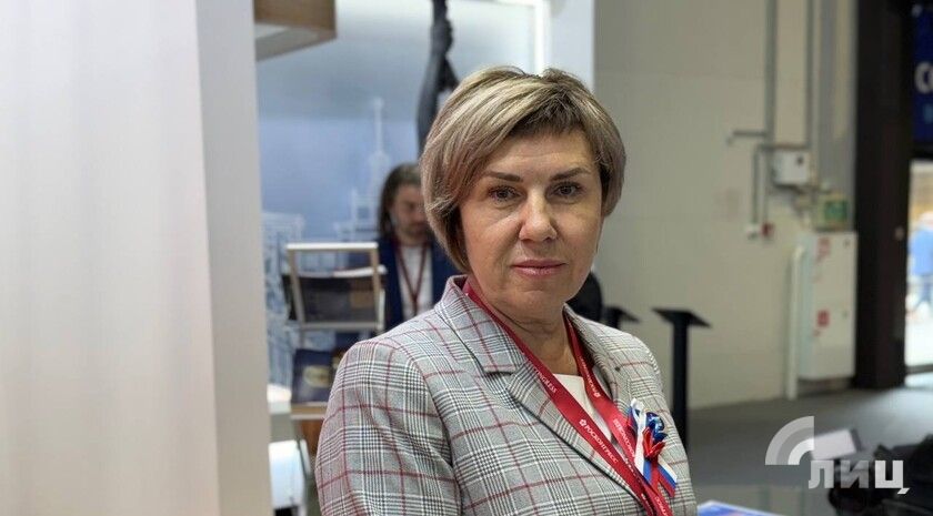 ЛНР заинтересована в инвесторах-застройщиках и производителях стройматериалов — Подлипаева ЛНР заинтересована в инвесторах-застройщиках и производителях строительных материалов. Об этом на полях Петербургского экономического форума ПМЭФ корреспонденту ЛИЦ сообщила заместитель председателя Правительства Республики Светлана Подлипаева. «У нас в Республике разворачивается жилищное строительство. Поэтому нам интересны инвесторы, которые будут работать в этой отрасли — не только застройщики, но и предприятия, которые делают и производят строительные материалы. Мы готовы работать с инвесторами, которые подустроят на нашей территории производство, именно выпуск строительных материалов, потому что это очень хорошая перспектива», — выразила уверенность она. Подлипаева добавила, что у Республики масштабные планы по жилищн... Подробнее>>>