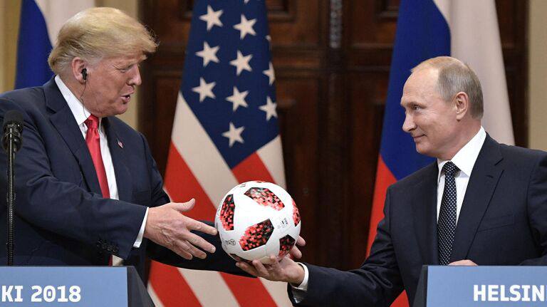 ТРАМП И ПУТИН ЗАМГЛАВЫ МИД РФ ПРОКОММЕНТИРОВАЛ ВОЗМОЖНОСТЬ ВСТРЕЧИ ЛИДЕРОВ США И РОССИИ По словам замглавы МИД России, для подготовки встречи президентов России и США «требуется целый ряд предпосылок, это не вопрос только прогресса или его отсутствия по Украине». Он также заявил, что нет оснований подтверждать возможную встречу Сергея Лаврова и Марко Рубио в Турции. Говоря о восстановлении отношений со Штатами, Рябков подчеркнул, что это «очень трудоемкое и сложное дело, мы не имеем права на ошибку». Ранее замглавы МИД сообщил, что делегация России на переговорах в Стамбуле имеет четкие инструкции от Владимира Путина. «Все инструкции наша делегация имеет, работает четко в тех рамках, которые заданы президентом». Фото: РИА Новости / Алексей Никольский #аврорамедиа_россия Telegram-экосистема АВРОРА МЕДИА МЕДИА НОВОСТИ РЕГИОН ЛАЙФ СПОРТ ГЕРЛЗ ХАЙТЕК ПЕРСОНЫ ИНСАЙД КРИМИНАЛ МОЛОДОСТЬ LIVE АВРОРА МЕДИА YOUTUBE RUTUBE