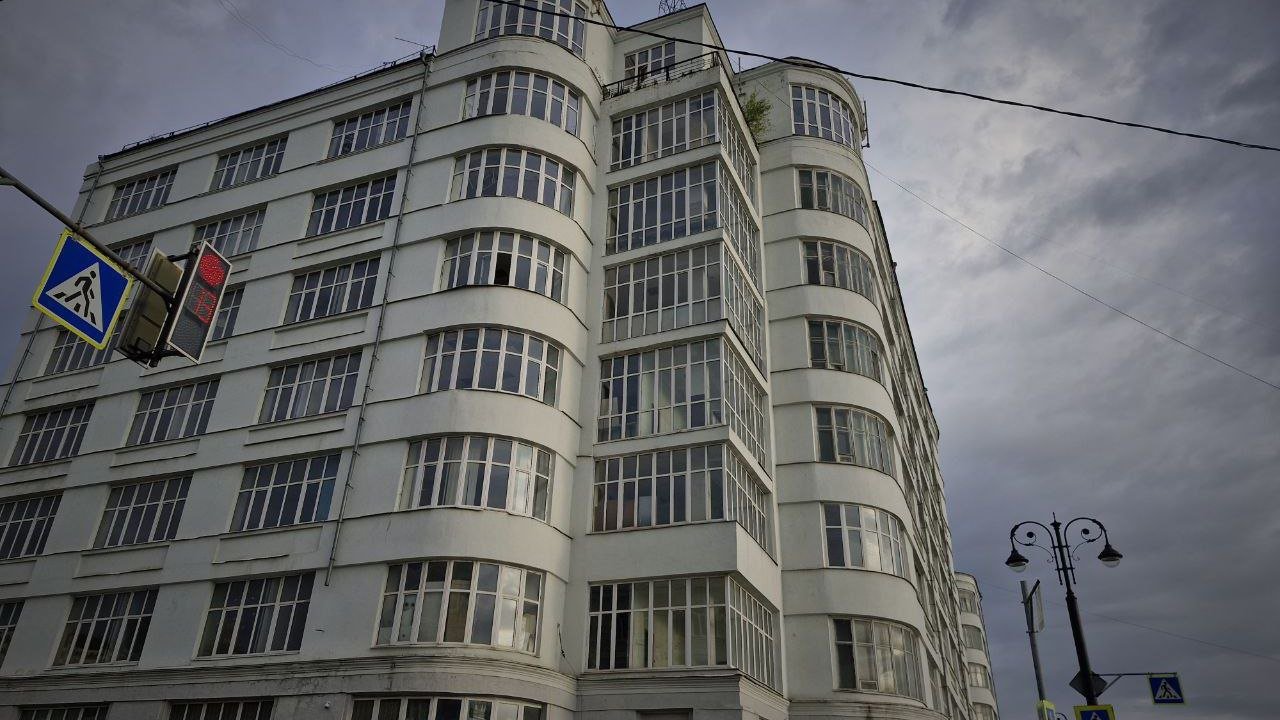 Самарский Дом промышленности забрали пензенские авторемонтники Затянувшаяся история продажи аварийного объекта культурного наследия наконец то подошла к концу oboz info samarskij dom promyshlennosti zabrali penzenskie avtoremontniki