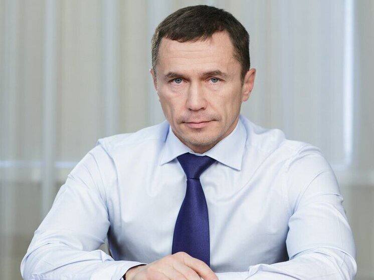 Бывший мэр Иркутска Дмитрий Бердников снят с должности первого вице-премьера ДНР Указ об этом подписал глава региона Денис Пушилин. Причины данного кадрового решения пока не уточняются. С 2015 по 2020 годы Бердников занимал пост мэра Иркутска, с ноября 2020 года был исполняющим обязанности заместителя председателя правительства Республики Саха Якутия , а в ноябре 2022 года стал первым заместителем главы Мариуполя.
