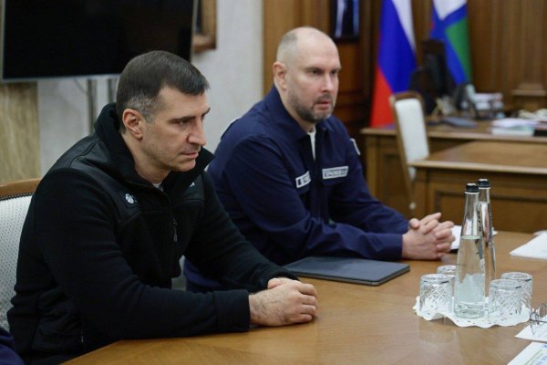 Вячеслав Гладков оценил готовность энергосистемы Белгородской области к отопительному сезону   www eprussia ru news base 2025 9397899 htm В Белгороде губернатор Вячеслав Гладков встретился с гендиректором ПАО Россети Центр и Россети Центр и Приволжье Борисом Эбзеевым Стороны обсудили подготовку электросетей области к отопительному периоду и работу инфраструктуры при внешних воздействиях сообщила пресс служба энергохолдинга новости энергетики энергетика Белгород подготовка к зиме Россети