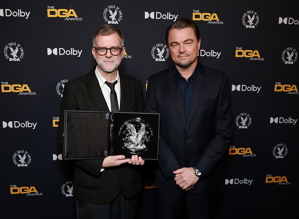 В Лос Анджелесе состоялась 78 я ежегодная церемония вручения премии Гильдии режиссеров Америки Пол Томас Андерсон получил главную награду премии за режиссуру фильма Битва за битвой Среди лауреатов также Чарли Полингер Аманда Марсалис и другие Больше новостей в Daily News