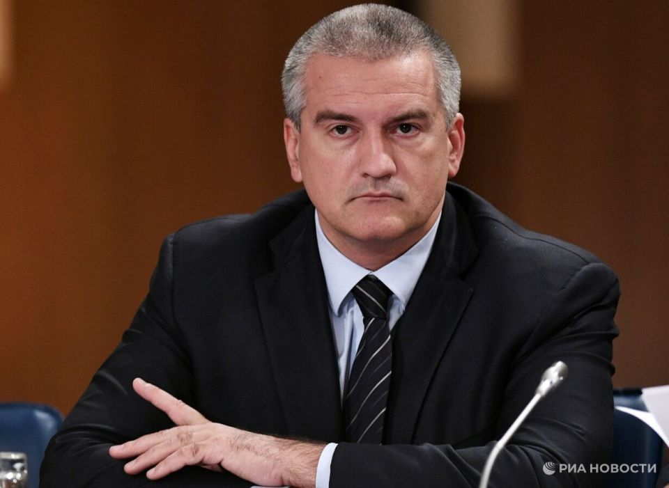 Аксенов наградил медалью спасших владельца "Тайгана" ⁠ СИМФЕРОПОЛЬ, 15 авг – РИА Новости. Глава Крыма Сергей Аксенов наградил медалью "За мужество и доблесть" спасших директора сафари-парка "Тайган" Олега Зубкова при нападении льва, соответствующий указ опубликован на сайте правительства республики.  "Наградить медалью "За мужество и доблесть" Алексагину Татьяну Викторовну - рабочего по уходу за животными структурного подразделения  филиала  общества с ограниченной ответственностью "Ялтинский зоопарк "Сказка" – Парк львов "Тайган"; Данилова Алексея Васильевича – самозанятого", - говорится в указе.  Награждены Алексагина и Данилов за самоотверженность, мужество и отвагу, а также за смелые и решительные действия.  Алексагина находилась рядом с Зубковым во время нападения и...  Подробнее>>>