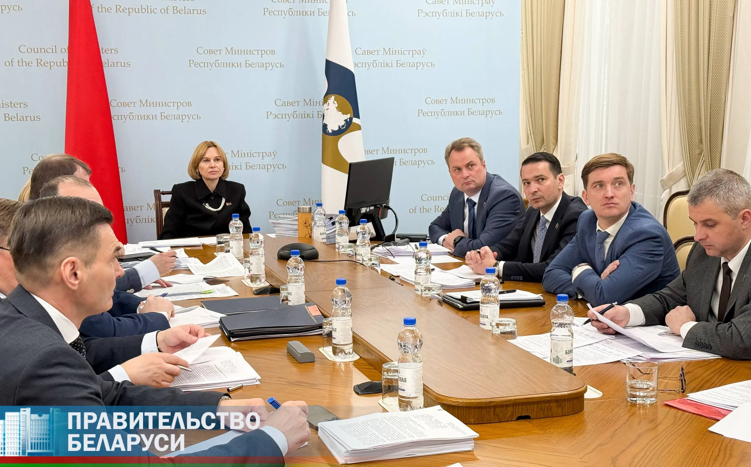 Сегодня проходит очередное заседание Совета Евразийской экономической комиссии На повестке дня обсуждение 40 вопросов касающихся цифрового сотрудничества торговых соглашений с третьими странами технического таможенного регулирования тарифных льгот маркировки и другие