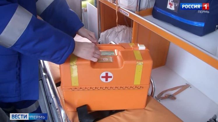 В Прикамье в ДТП погиб 15-летний подросток Рано утром 20 июля в Краснокамском округе Пермского края произошло смертельное ДТП. На 11-м километре дороги Стряпунята – Ананичи 24-летний водитель Lada Granta не справился с управлением, съехал в кювет и врезался в дерево. В результате аварии 15-летний пассажир погиб на месте. Водитель и двое других пассажиров получили травмы различной степени тяжести. По факту происшествия проводится проверка.